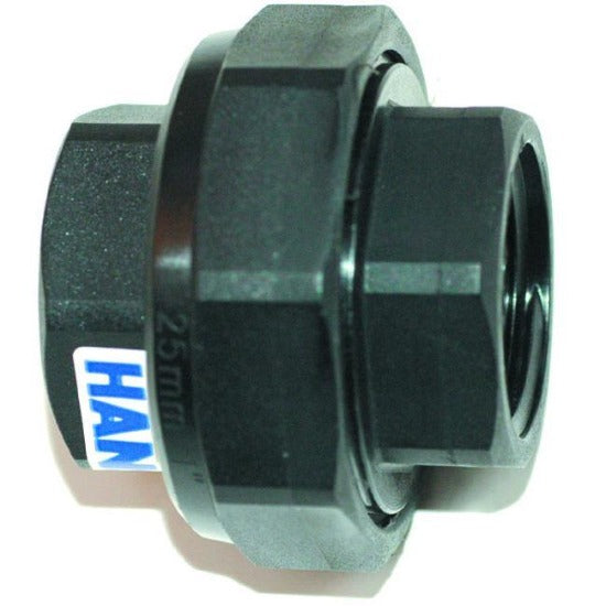 Hansen reducing barrel union fitting